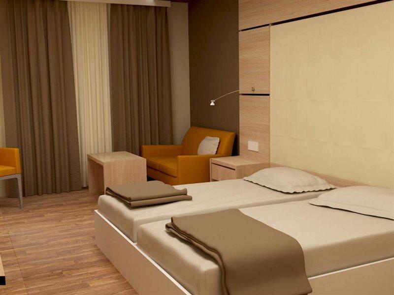 Royal Grand Hotel And Spa Kavarna Bagian luar foto